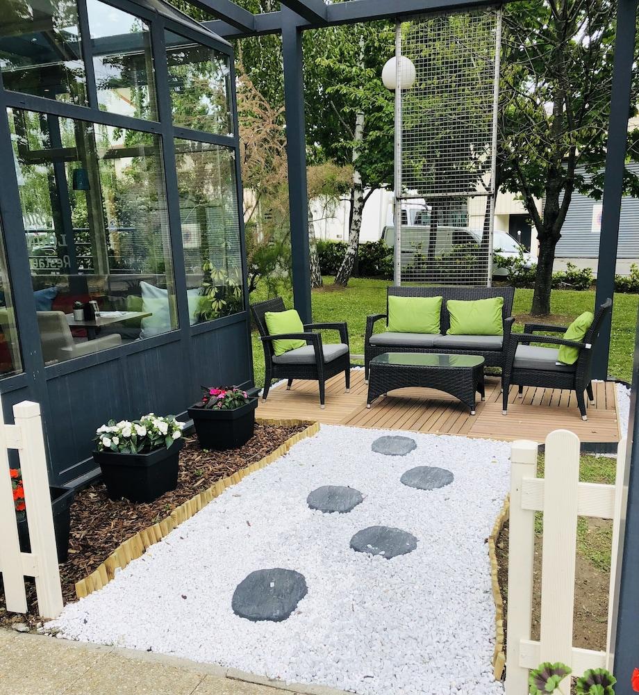Hotel Campanile Argenteuil Exterior foto